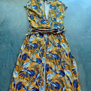 STUDIO F Floral Cover Up